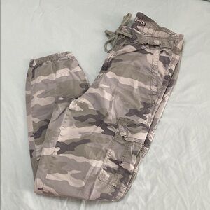 American Eagle Camouflage Cargo Pants